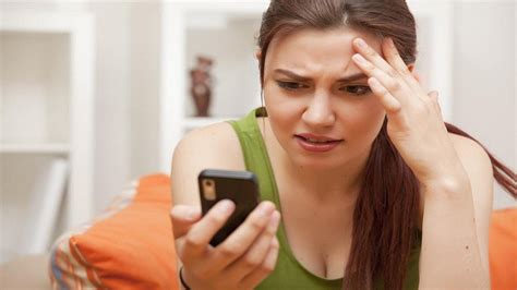 C­a­n­ ­S­ı­k­ı­c­ı­ ­S­p­a­m­ ­Ç­a­ğ­r­ı­ ­v­e­ ­S­M­S­­l­e­r­ ­i­ç­i­n­ ­i­O­S­­a­ ­R­a­p­o­r­l­a­m­a­ ­Ö­z­e­l­l­i­ğ­i­ ­G­e­l­i­y­o­r­